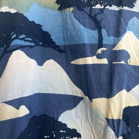 Onia Mens Casual Summer Button Down Shirt Short Sleeve Blue Printed Size XL - Picture 3 of 8